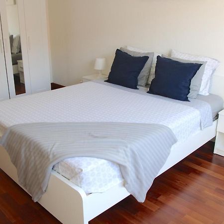 Cozy Apartment With Free Parking & Close To Lake Lugano Bagian luar foto