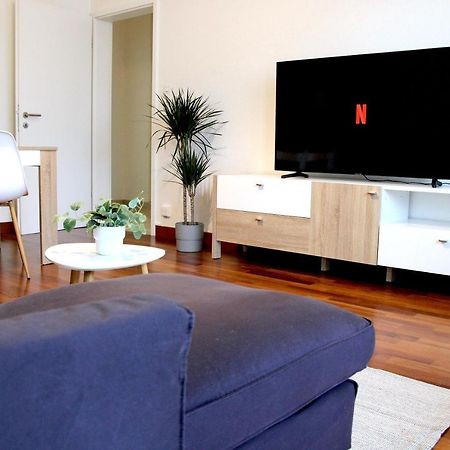 Cozy Apartment With Free Parking & Close To Lake Lugano Bagian luar foto