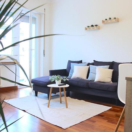 Cozy Apartment With Free Parking & Close To Lake Lugano Bagian luar foto