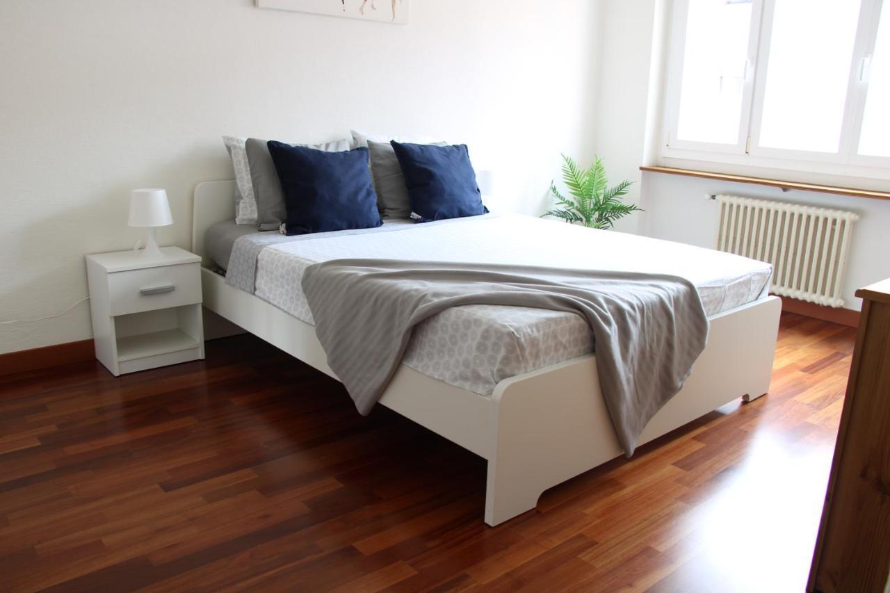 Cozy Apartment With Free Parking & Close To Lake Lugano Bagian luar foto