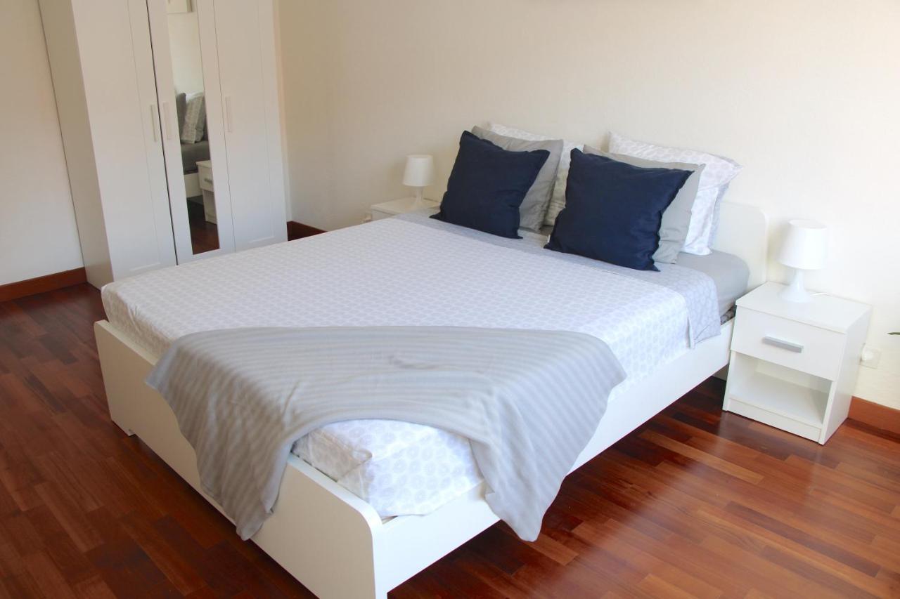 Cozy Apartment With Free Parking & Close To Lake Lugano Bagian luar foto
