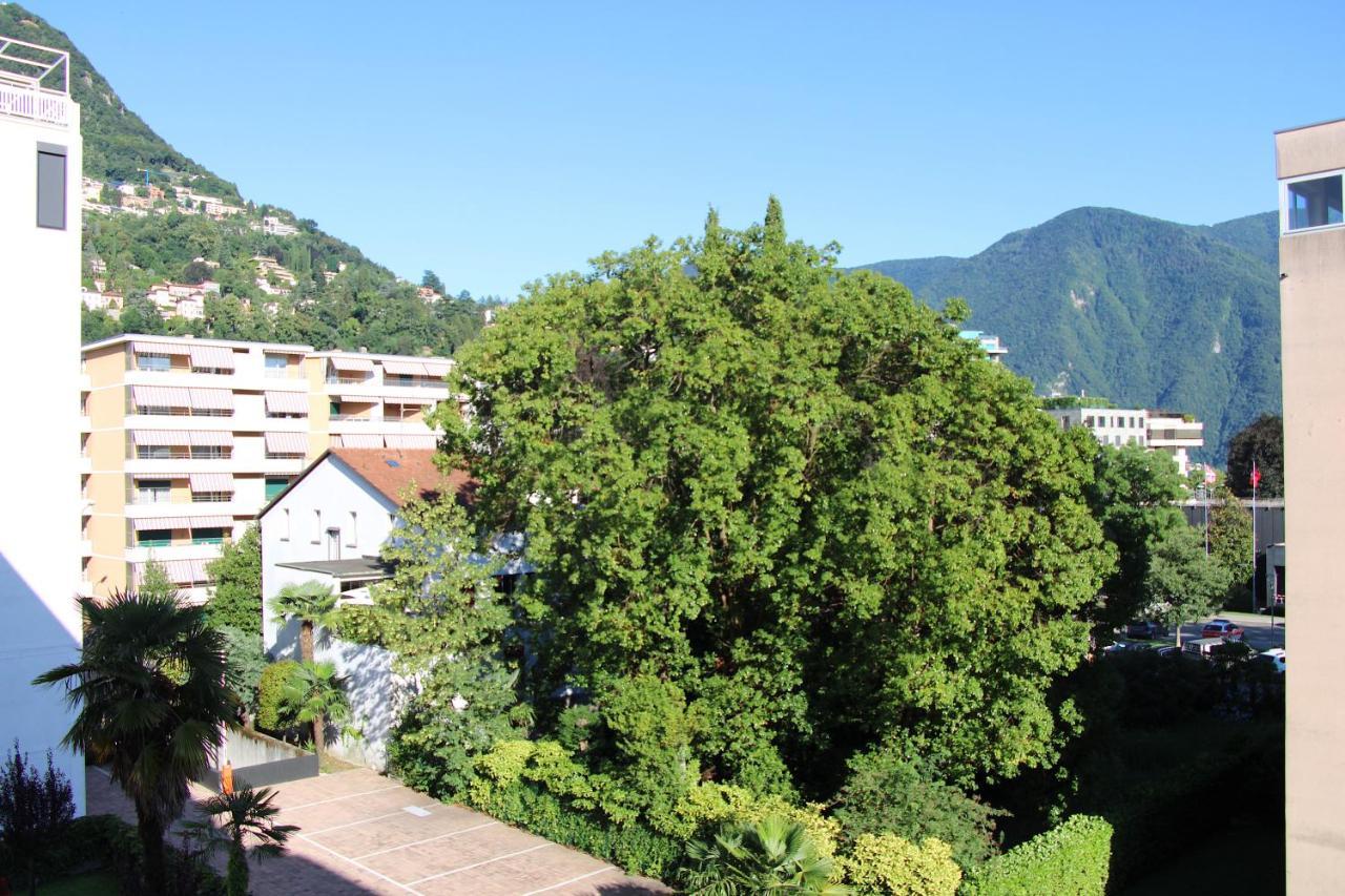 Cozy Apartment With Free Parking & Close To Lake Lugano Bagian luar foto