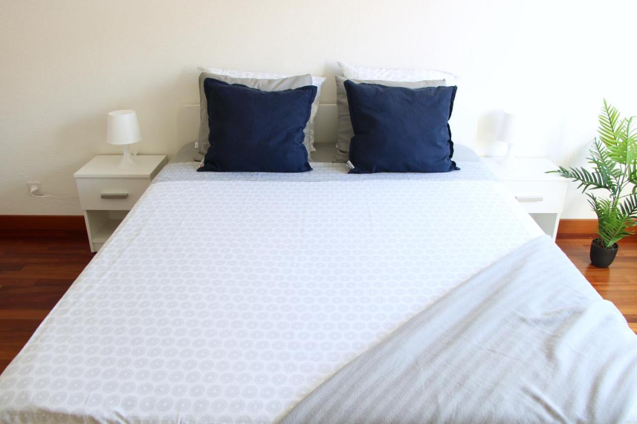 Cozy Apartment With Free Parking & Close To Lake Lugano Bagian luar foto